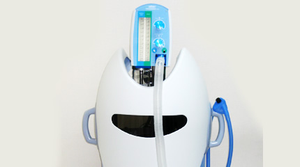 笑気吸入鎮静器